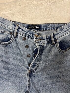 Fashion Nova Light Wash Denim Button-Fly Jeans
